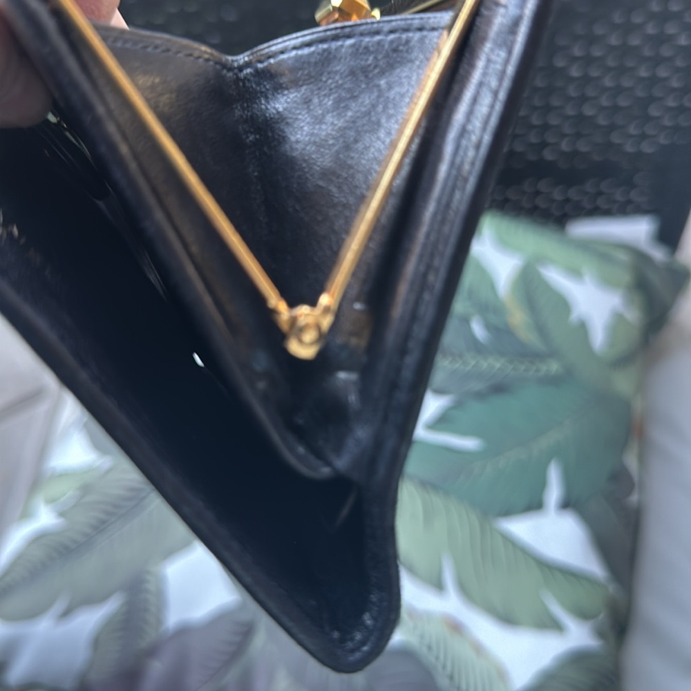 New Addition-❤️‍🔥Vintage Chanel Long Black Leather Wallet-Beautiful❤️‍🔥 - Picture 8 of 9